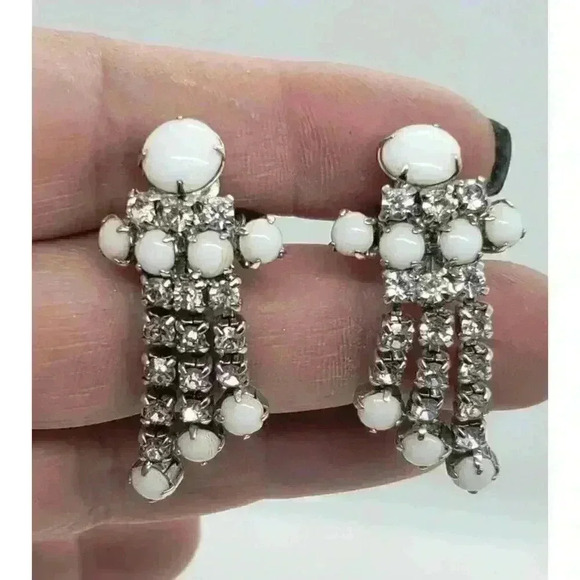 Vintage Earrings White Milk Glass & Clear Rhinestone Dangle Long Moonstone - Picture 8 of 11